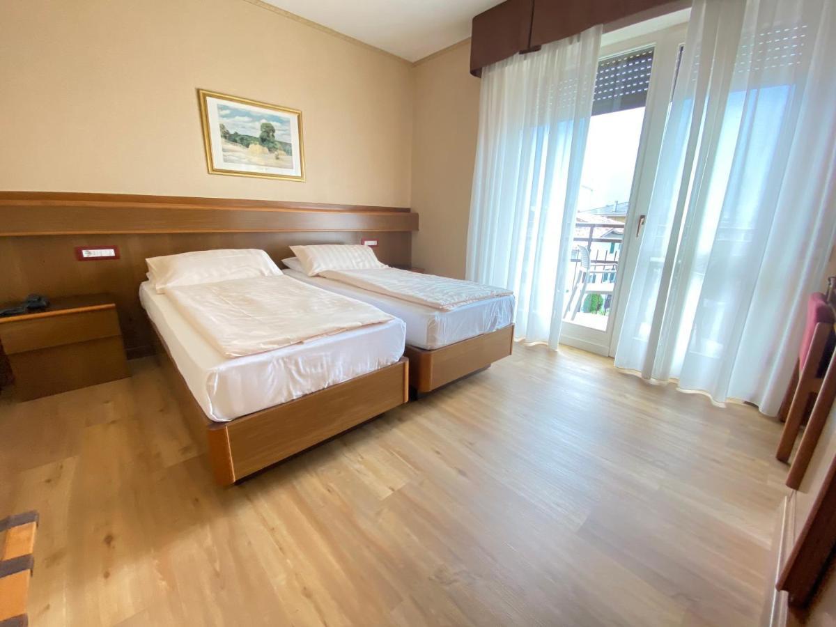 Sunlake Hotel Riva del Garda Exterior photo