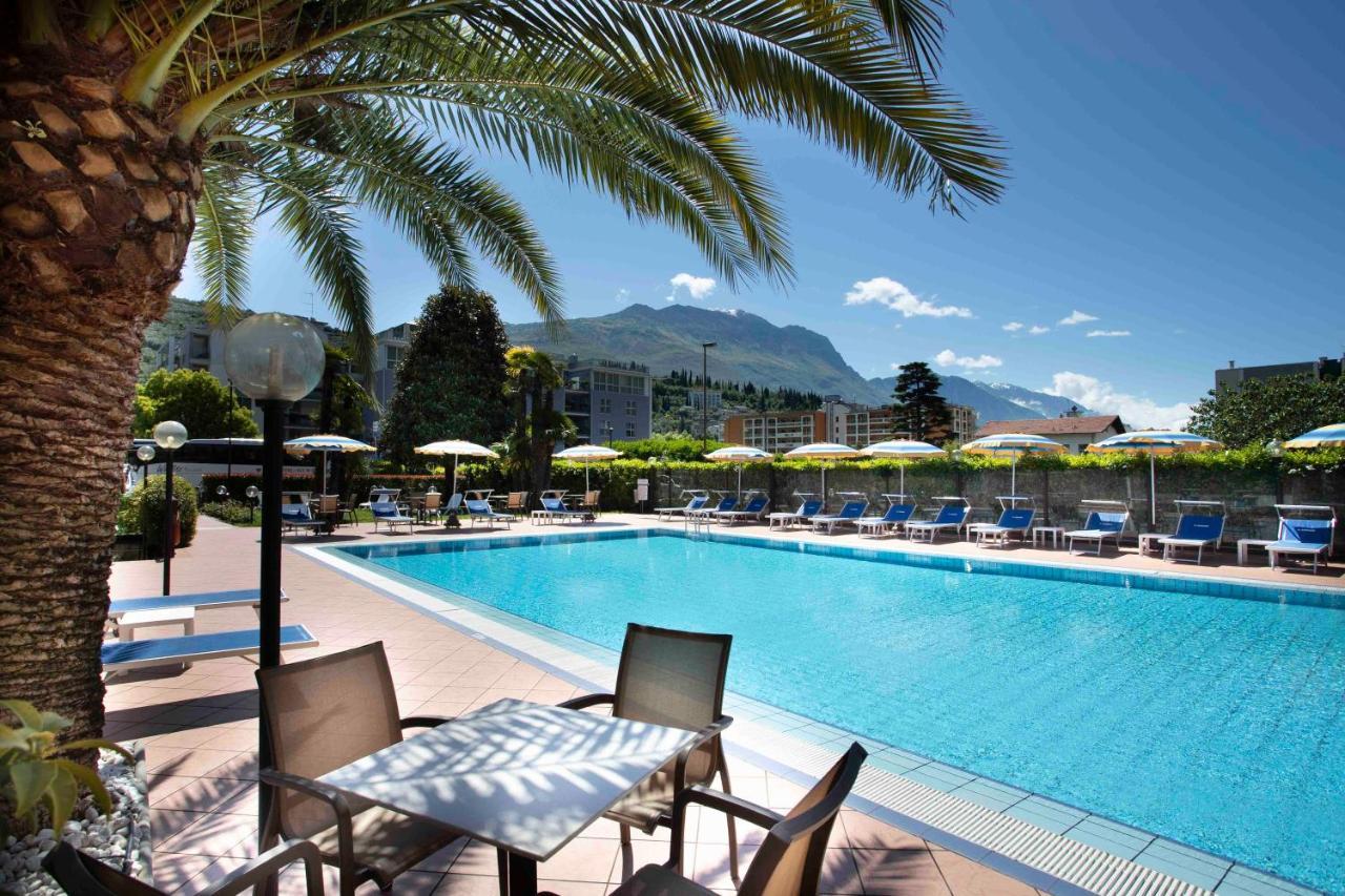 Sunlake Hotel Riva del Garda Exterior photo
